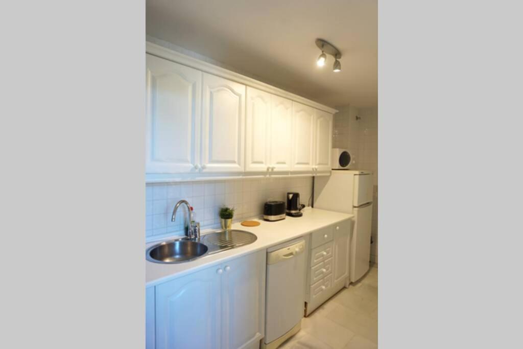 Beachside Apartment Mi Capricho Portal 7 Sitio de Calahonda Exterior photo
