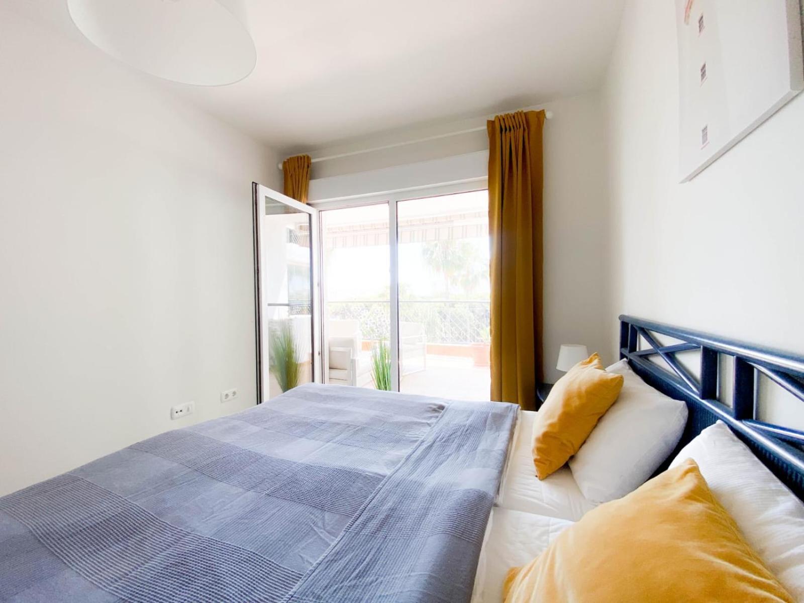 Beachside Apartment Mi Capricho Portal 7 Sitio de Calahonda Exterior photo