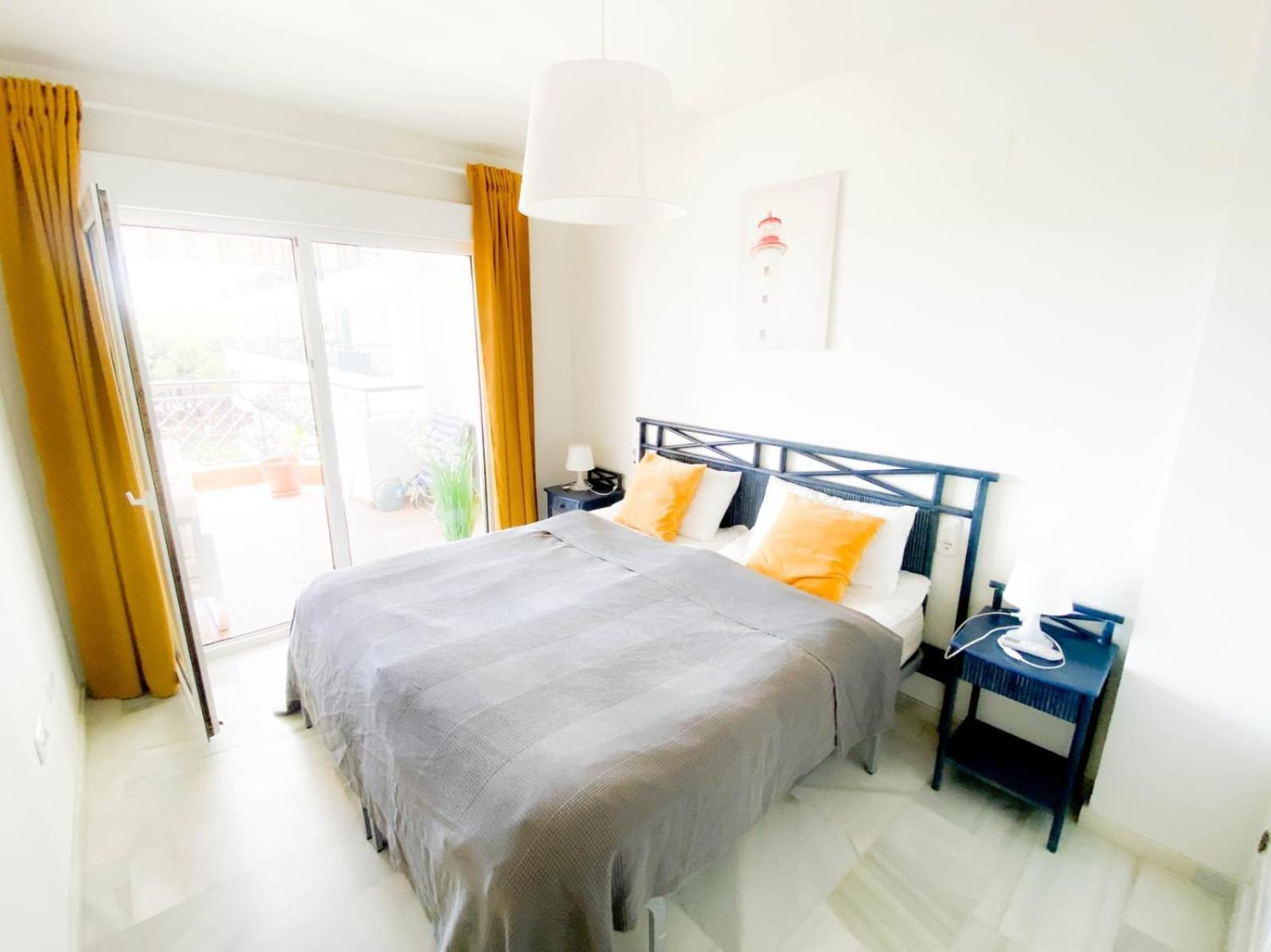 Beachside Apartment Mi Capricho Portal 7 Sitio de Calahonda Exterior photo