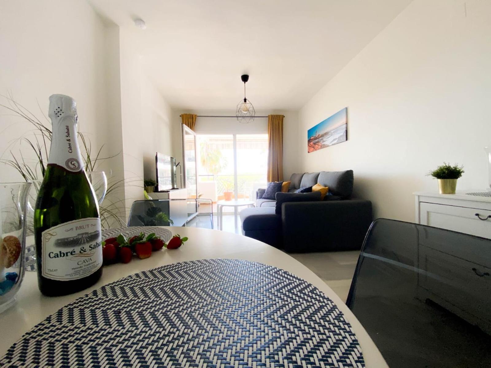Beachside Apartment Mi Capricho Portal 7 Sitio de Calahonda Exterior photo