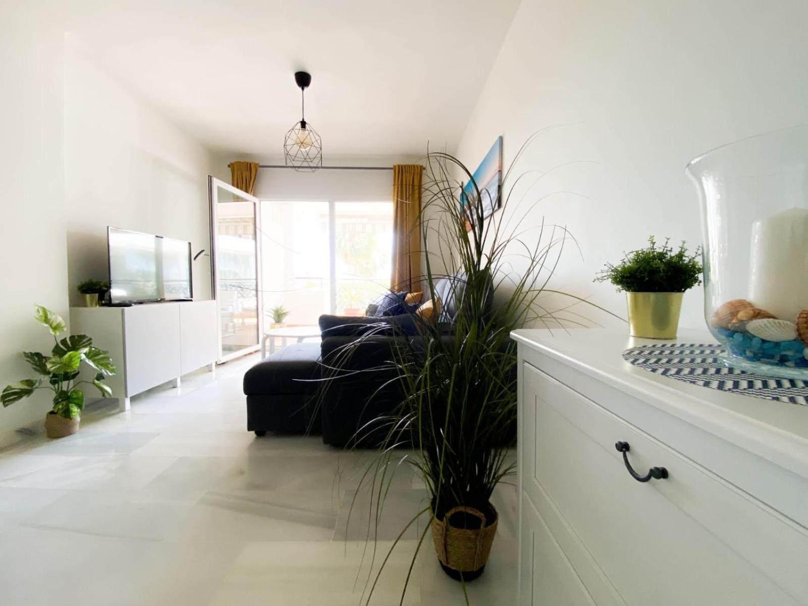 Beachside Apartment Mi Capricho Portal 7 Sitio de Calahonda Exterior photo